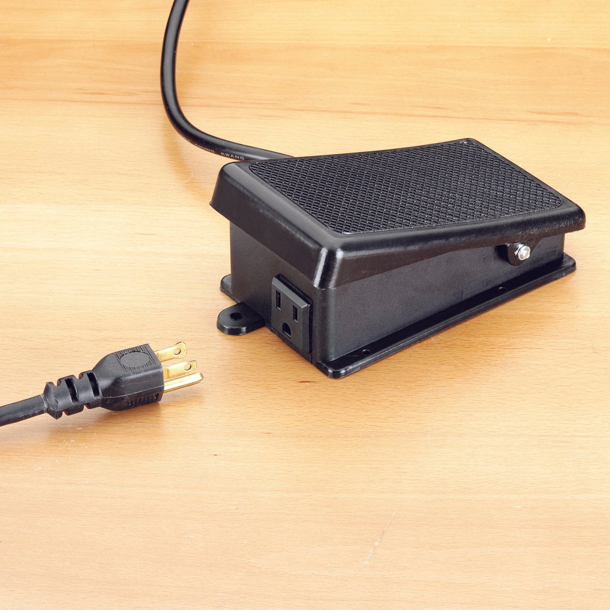 On/Off Deadman Style (Momentary) Footswitch alt 0