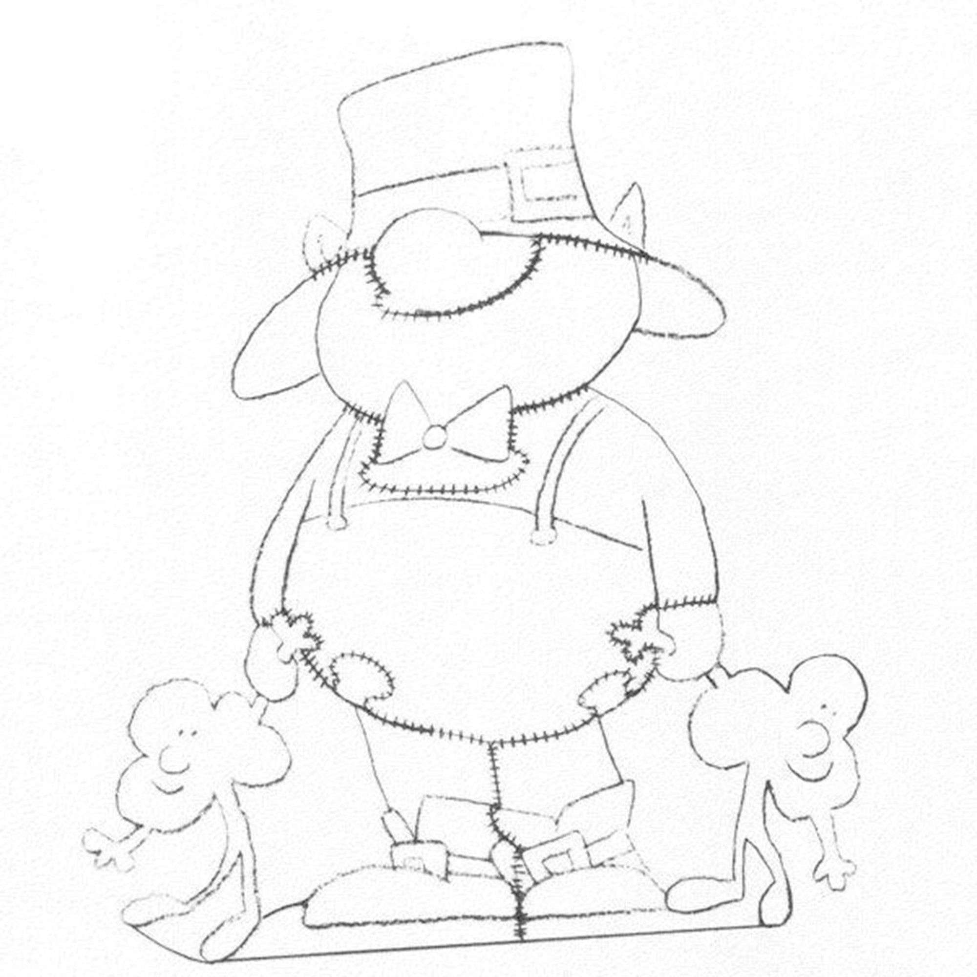 Woodworking Project Paper Plan to Build Leprechaun with Shamrocks alt 0