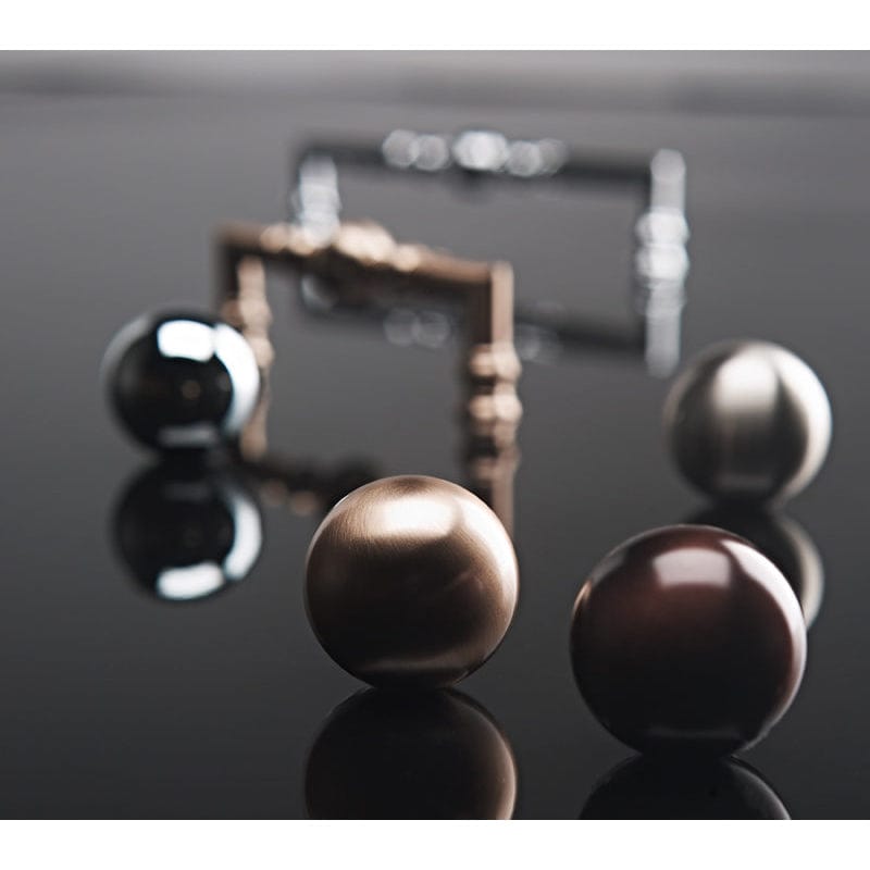 Traditional Knob, 1-3/16" D, Champagne Bronze alt 0