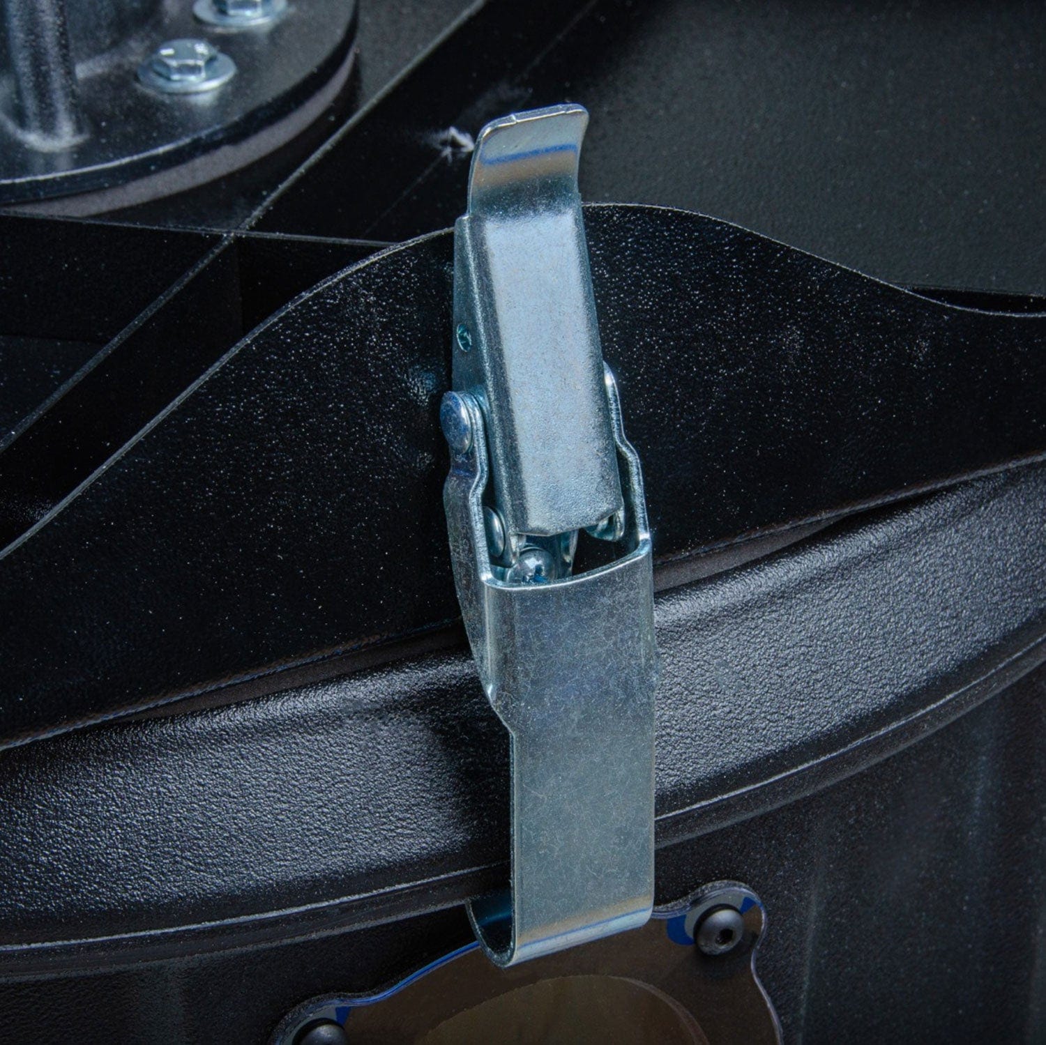 Industrial Dust Cobra High-Pressure 14 Gal. Portable Freestanding HEPA Cyclone Dust Collector alt 0