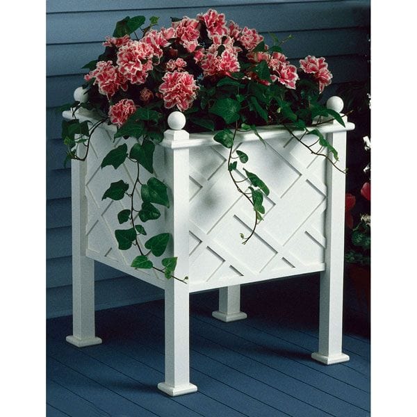 Woodworking Project Paper Plan to Build Stately Planter alt 0