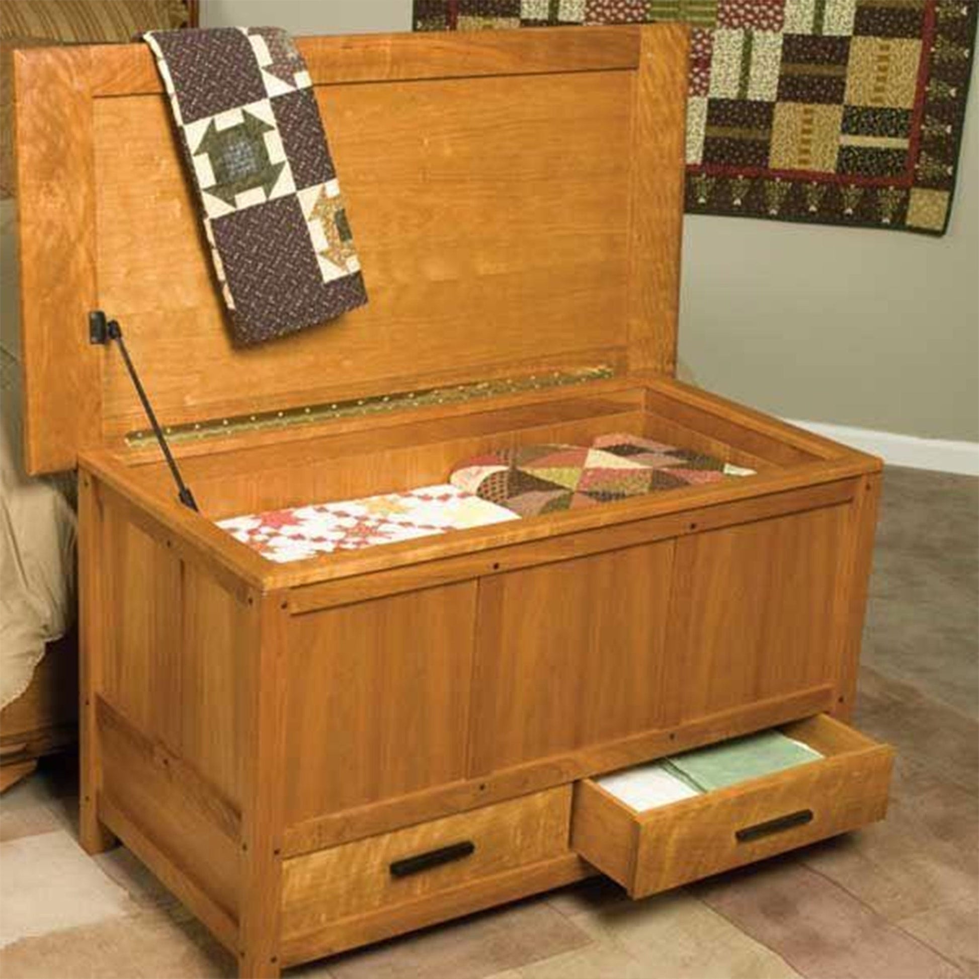 Woodworking Project Paper Plan to Build Arts & Crafts Blanket Chest alt 0