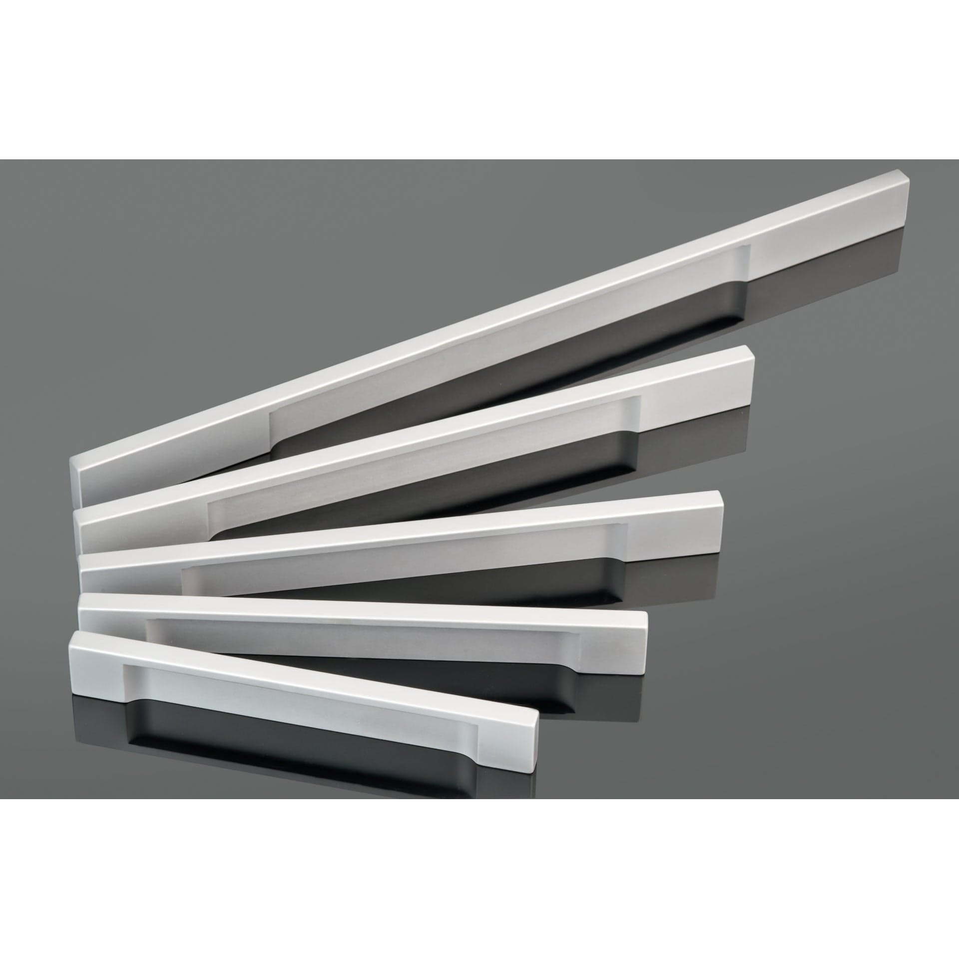 Contemporary Pull, 5-1/16" Center-to-Center, White alt 0