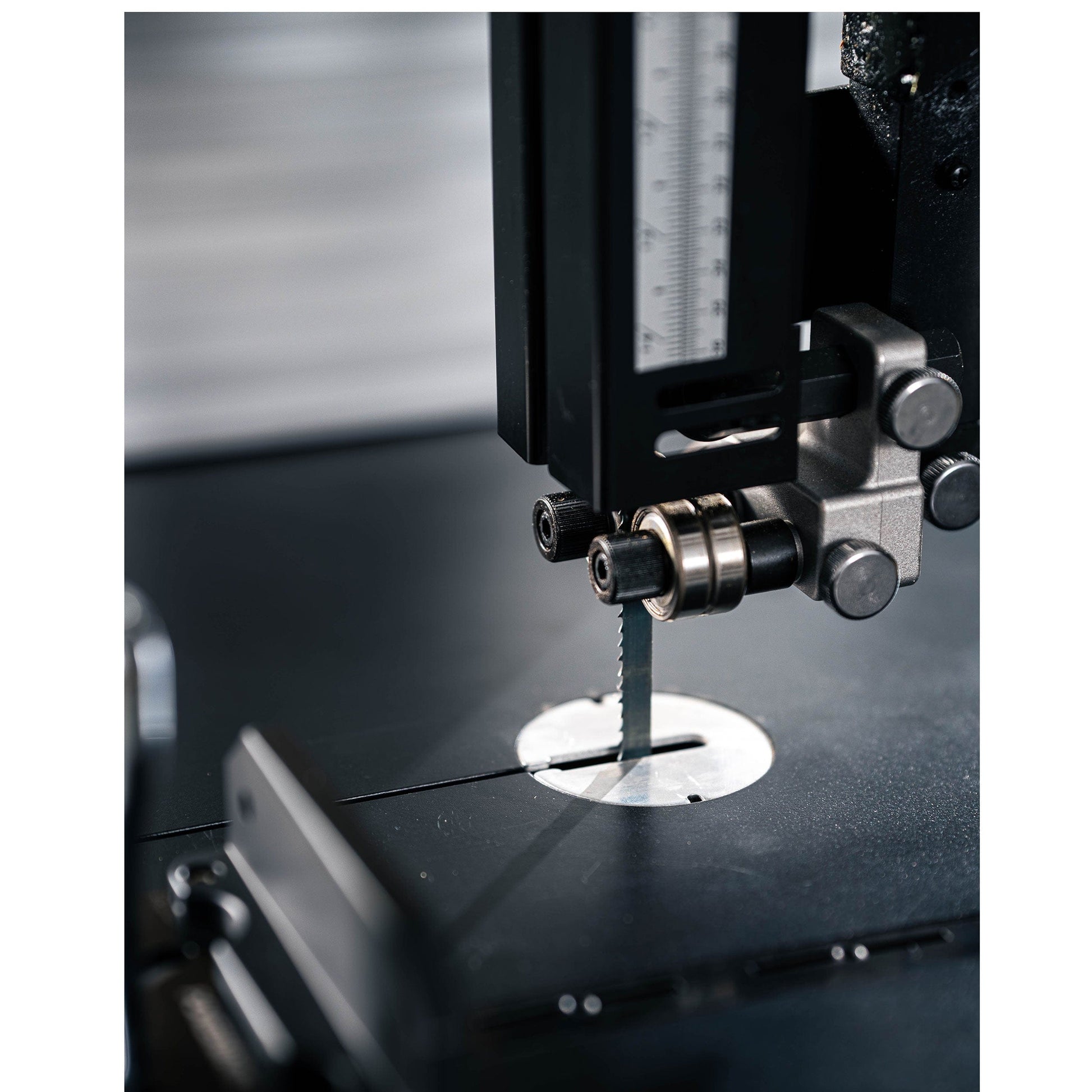 18" Woodworking Bandsaw with ArmorGlide - 5 HP 1 PH 230V - PM1800BT alt 0