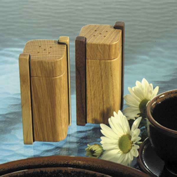 Woodworking Project Paper Plan to Build Salt & Pepper Shakers alt 0